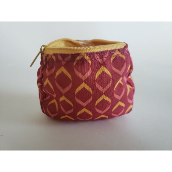 Chik-Fil-A Kids Pretend Cosmetic Red Bag And Trivia Word Game  (For Girls) - Picture 6 of 12